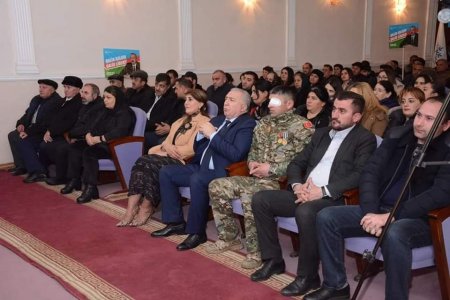Prezident İlham Əliyevə İctimai Dəstək :Qalib Liderlə yeni zirvələrə...                        Yevlax rayonunda Kəlbəcər rayonundan olan seçicilərlə görüş keçirilib