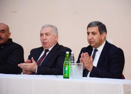 Prezident İlham Əliyevə İctimai Dəstək :Yeni Azərbaycan Partiyası tərəfindən namizədliyi irəli sürülmüş İlham Heydər oğlu Əliyevin seçkiqabağı təşviqat kampaniyası keçirilmişdir