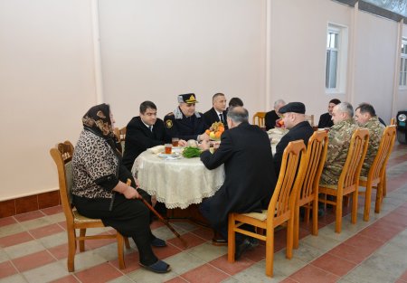 Ağstafanın Vurğun qəsəbəsindən olan 20 Yanvar şəhidimiz Habil Komunar oğlu Əzizovun ailə üzvləri və məzarı ziyarət olunub