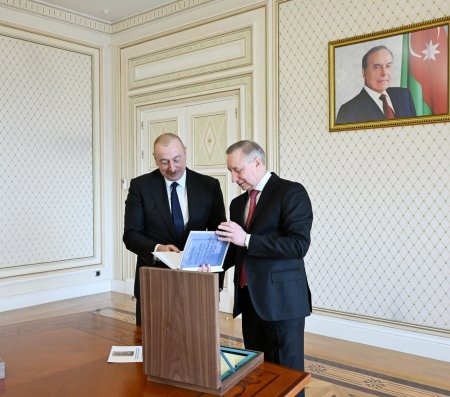 İlham Əliyev Beqlovu qəbul etdi - FOTO