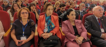 İsa Qəmbər yenidən başqan seçildi. İsa Qəmbər yenidən başqan seçildi.