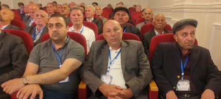 İsa Qəmbər yenidən başqan seçildi. İsa Qəmbər yenidən başqan seçildi.