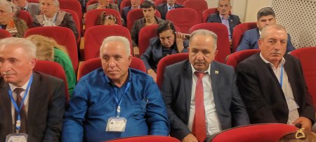 İsa Qəmbər yenidən başqan seçildi. İsa Qəmbər yenidən başqan seçildi.