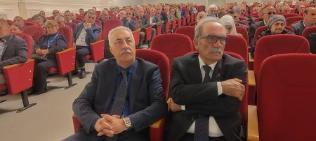 İsa Qəmbər yenidən başqan seçildi. İsa Qəmbər yenidən başqan seçildi.