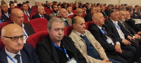 İsa Qəmbər yenidən başqan seçildi. İsa Qəmbər yenidən başqan seçildi.