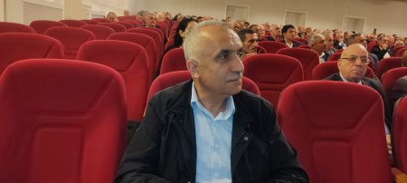 İsa Qəmbər yenidən başqan seçildi. İsa Qəmbər yenidən başqan seçildi.