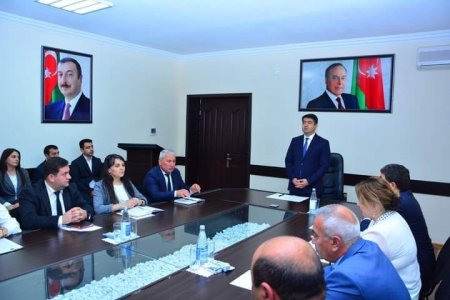 Ağstafa Rayon İcra Hakimiyyətinin inzibati binasında 28 May - Müstəqillik Günü münasibətilə dəyirmi masa keçirilib. 