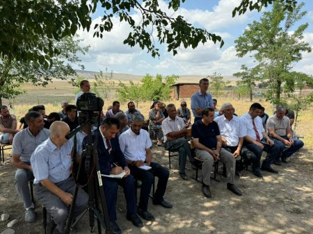 Laçın Rayon İcra Hakimiyyətinin başçısı Aqil Nəzərlinin rayon sakinləri ilə görüşü-səyyar qəbulu Şəki rayonu Bolludərə kəndində keçirildi. 24.06.2024