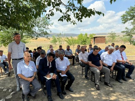 Laçın Rayon İcra Hakimiyyətinin başçısı Aqil Nəzərlinin rayon sakinləri ilə görüşü-səyyar qəbulu Şəki rayonu Bolludərə kəndində keçirildi. 24.06.2024