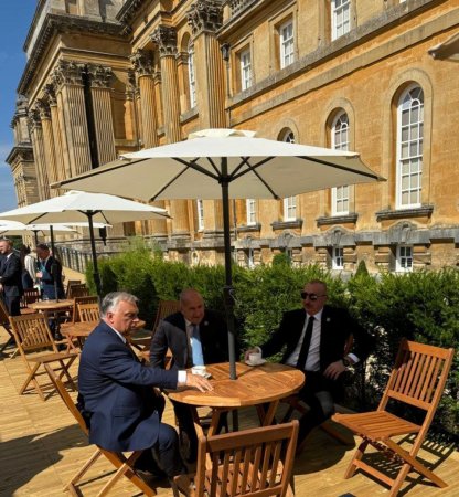 İlham Əliyevin iştirak etdiyi zirvə toplantısından maraqlı GÖRÜNTÜLƏR