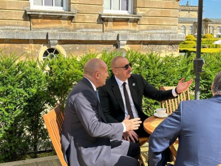 İlham Əliyevin iştirak etdiyi zirvə toplantısından maraqlı GÖRÜNTÜLƏR