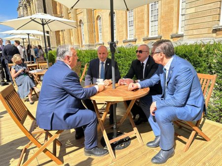 İlham Əliyevin iştirak etdiyi zirvə toplantısından maraqlı GÖRÜNTÜLƏR