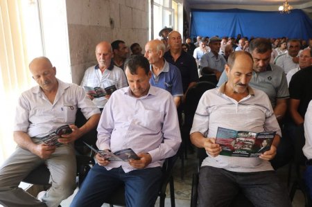 Deputatlığa namizəd Günay Ağamalı Salyan rayonunun Kür Qaraqaşlı kəndində seçicilərlə  görüşdü