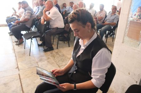 Deputatlığa namizəd Günay Ağamalı Salyan rayonunun Kür Qaraqaşlı kəndində seçicilərlə  görüşdü