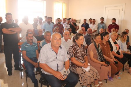 65 saylı Salyan-Biləsuvar-Neftçala seçki dairəsi üzrə deputatlığa namizəd Günay Ağamalı  Şorsulu kəndində yerləşən “P-Aqro” MMC-nin Salyan filialında çalışan seçicilərlə görüş keçirdi.