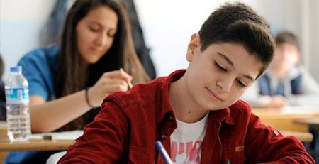 I kurs tələbələrinə verilən vaxt bu gün başa çatır