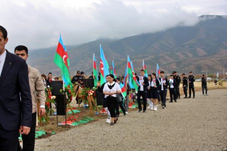 Şəhidlərin xatirəsi Xocalıda anılıb - FOTO