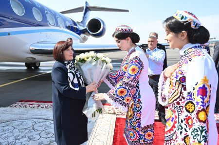 Sahibə Qafarova Tacikistana gedib