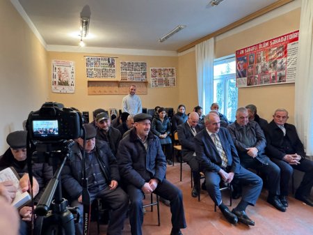 Laçın Rayon İcra Hakimiyyətinin başçısı Aqil Nəzərlinin növbəti görüşü-səyyar qəbulu Qəbələ rayonu ərazisindəki Zarağan-2 məcburi köçkünlər qəsəbəsində keçirildi. 05.02.2025