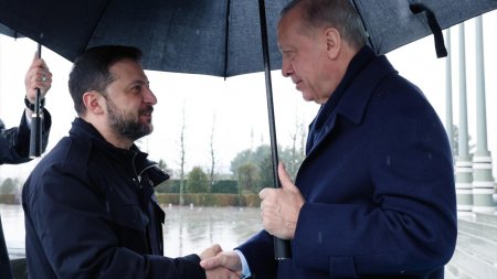 Ankaradan verilən MESAJ - Zelenski Ərdoğanın çətiri altında...