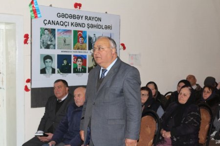 Rayon İcra Hakimiyyətinin başçısı Orxan Mürsəlov rayonun hüquq mühafizə orqanları, idarə, müəssisə və təşkilat rəhbərlərinin iştirakı ilə Çanaqçı kənd sakinləri ilə növbəti səyyar qəbul keçirib.