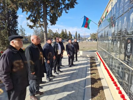 Tərtər Rayon Mərkəzi Xəstəxanasında Xocalı soyqırımının 33 illiyi ilə əlaqədar anım tədbiri keçirilib.