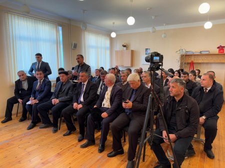 Laçın Rayon İcra Hakimiyyətinin başçısı Aqil Nəzərlinin növbəti görüşü-səyyar qəbulu Tərtər rayonu ərazisindəki 1170 ailəlik məcburi köçkünlər qəsəbəsində keçirildi. 11.03.2025
