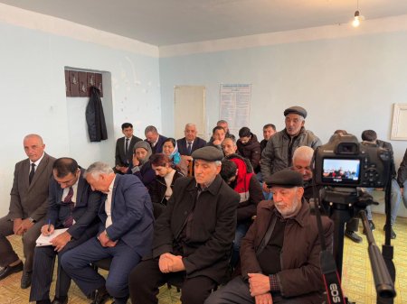 Laçın Rayon İcra Hakimiyyətinin başçısı Aqil Nəzərlinin növbəti görüşü-səyyar qəbulu Sabirabad rayonu ərazisində keçirildi. 14.03.2025