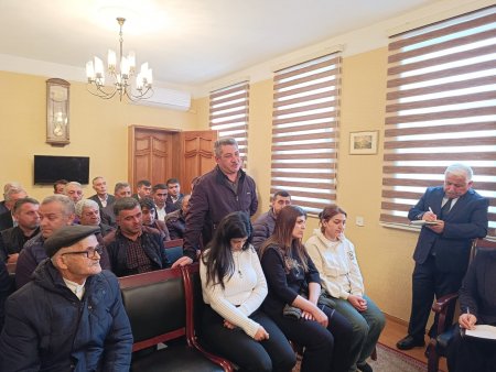 Laçın Rayon İcra Hakimiyyətinin başçısı Aqil Nəzərlinin növbəti görüşü-səyyar qəbulu Bakı şəhərinin Nərimanov rayonunda keçirildi. 19.03.2025