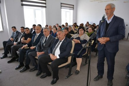 Tərtər Rayon İcra Hakimiyyətinin başçısı Müstəqim Məmmədovun növbəti səyyar-qəbul görüşü Azad Qaraqoyunlu kəndində keçirilib