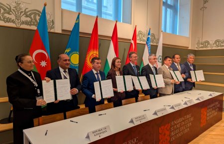 Azərbaycan Macar-Türk Sammitində təmsil olunub - Fotolar