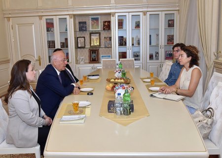 Zakir Fərəcov Alman-Azərbaycan Ticarət Palatasının icraçı direktoru ilə görüşüb