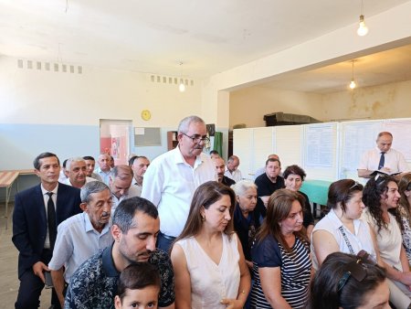 Laçın Rayon İcra Hakimiyyətinin başçısı Aqil Nəzərlinin növbəti görüşü-səyyar qəbulu Bakı şəhərinin Suraxanı rayonu ərazisində keçirildi. 25.06.2025