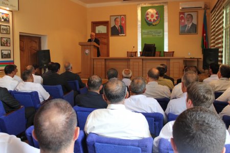 Laçın Rayon İcra Hakimiyyətində cari məsələlərə və qarşıda duran vəzifələrə həsr edilmiş müşavirə keçirilmişdir. 09.07.2025