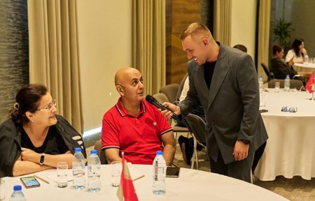 “Nar” milli mətbuatın 150 illiyini media nümayəndələri ilə qeyd edib