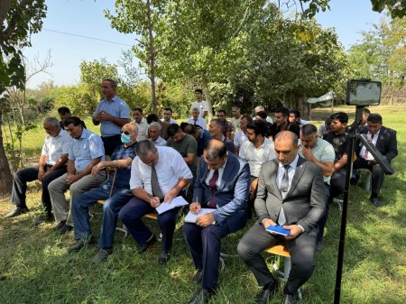 Laçın Rayon İcra Hakimiyyətinin başçısı Aqil Nəzərlinin növbəti görüşü-səyyar qəbulu Ağcabədi rayonunun Taxta Körpü ərazisindəki Nurəddin obasında keçirildi. 02.09.2025