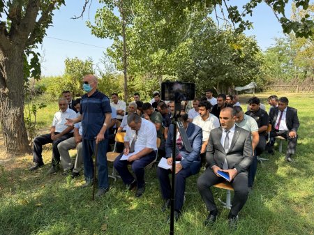 Laçın Rayon İcra Hakimiyyətinin başçısı Aqil Nəzərlinin növbəti görüşü-səyyar qəbulu Ağcabədi rayonunun Taxta Körpü ərazisindəki Nurəddin obasında keçirildi. 02.09.2025