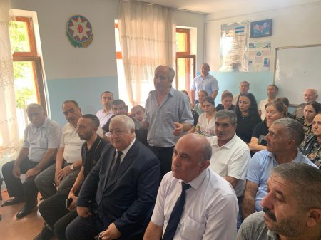 Laçın Rayon İcra Hakimiyyətinin başçısı Aqil Nəzərlinin növbəti görüşü-səyyar qəbulu Abşeron rayonunun Ceyranbatan qəsəbəsi ərazisində keçirildi. 05.09.2025