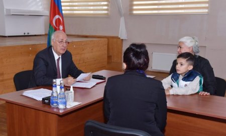 Zakir Fərəcov şəhər sakinləri ilə növbəti səyyar görüş keçirdi