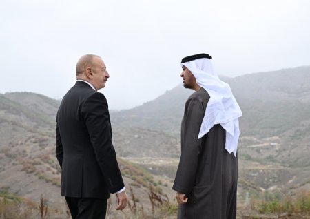 Azərbaycan və BƏƏ prezidentləri Daşaltıda - FOTO