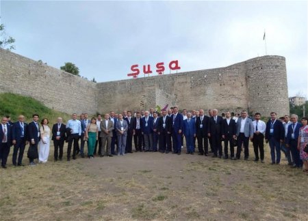 Şuşanın yeni adı - sülh mərkəzi, müzakirə şəhəri, Türk Birliyinin Paytaxtı
