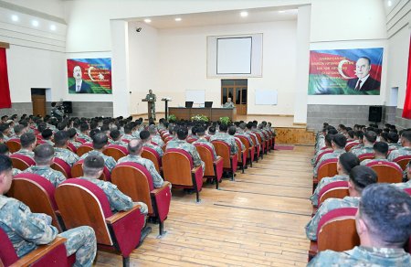 Zakir Həsənov Komandonun şəxsi heyyətinə tapşırıqlar verdi