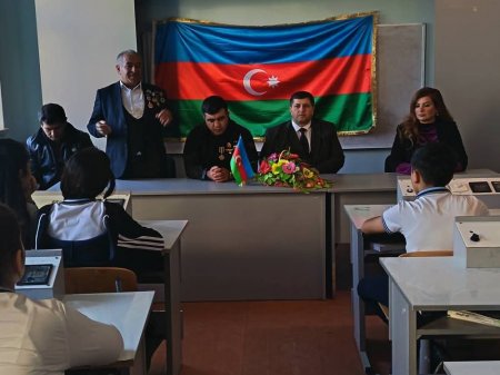 8 Noyabr - Zəfər bayramının 5-ci il dönümü ilə əlaqədar qazilərlə görüşün keçirilməsi məktəbimizdə təşkil olunmuşdur. 