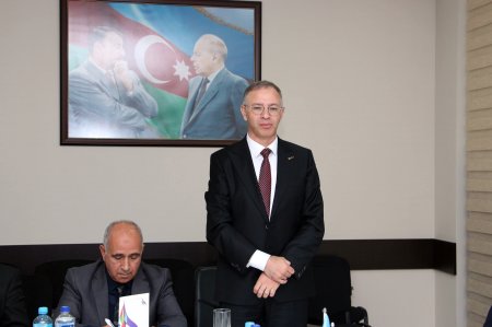 “Ronahi” Kürd Mədəniyyət Mərkəzinin yaranmasının 35 illiyinə həsr olunan tədbir keçirilib.