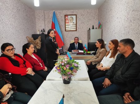 8 Noyabr - Zəfər Gününün beşinci ildönümü ilə bağlı Laçın Rayon İcra Hakimiyyəti başçısının Mişni kənd inzibati ərazi dairəsi üzrə nümayəndəliyi tərəfindən dəyirmi masa təşkil edilmişdir. 