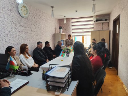 8 Noyabr - Zəfər Gününün beşinci ildönümü ilə bağlı Laçın Rayon İcra Hakimiyyəti başçısının Mişni kənd inzibati ərazi dairəsi üzrə nümayəndəliyi tərəfindən dəyirmi masa təşkil edilmişdir. 