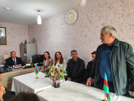 8 Noyabr - Zəfər Gününün beşinci ildönümü ilə bağlı Laçın Rayon İcra Hakimiyyəti başçısının Mişni kənd inzibati ərazi dairəsi üzrə nümayəndəliyi tərəfindən dəyirmi masa təşkil edilmişdir. 