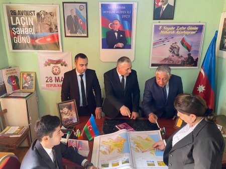 Bu gün Laçın rayonu Kamallı kənd icra nümayəndəliyinin iş otağında Zəfər gününün beşinci ildönümünə həsr olunmuş dəyirmi masa ətrafında sakinlərimizlə maarifləndirici tədbir  keçirilmişdir.
