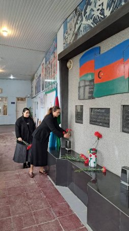 Quşçu kənd icra nümayəndəliyi və tam orta məktəbinin kollektivi ilə birlikdə məktəbdə tədbir keçirilmişlər 