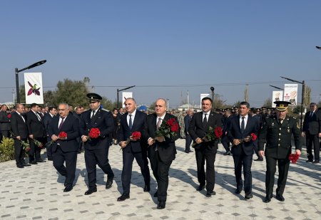 Laçınlılar 8 Noyabr - Möhtəşəm Zəfər bayramını yüksək sevinc və fəxarət hissi ilə qeyd etmişlər.